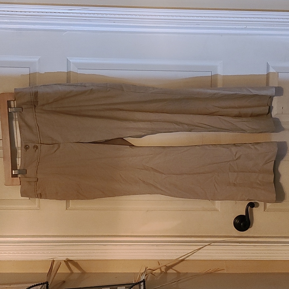 Women's Cassidy fit Kakai Pants.